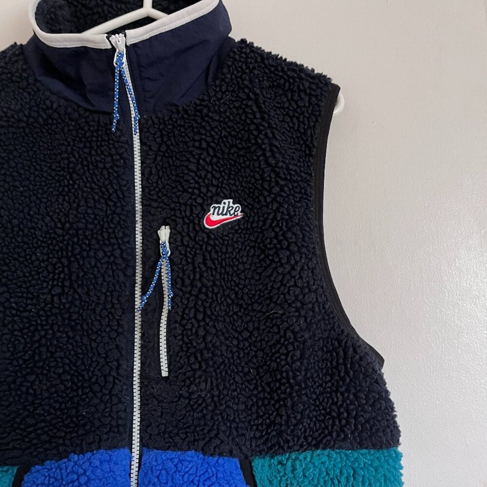 Nike varsity teddy vest